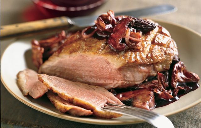 طريقة عمل بط مع المشروم