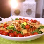طريقة عمل سلطة الدجاج بالطماطم