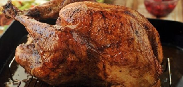 طريقة عمل ديك مشوى بتتبيلة الزعتر