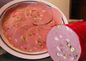 طريقة عمل المرتديلا