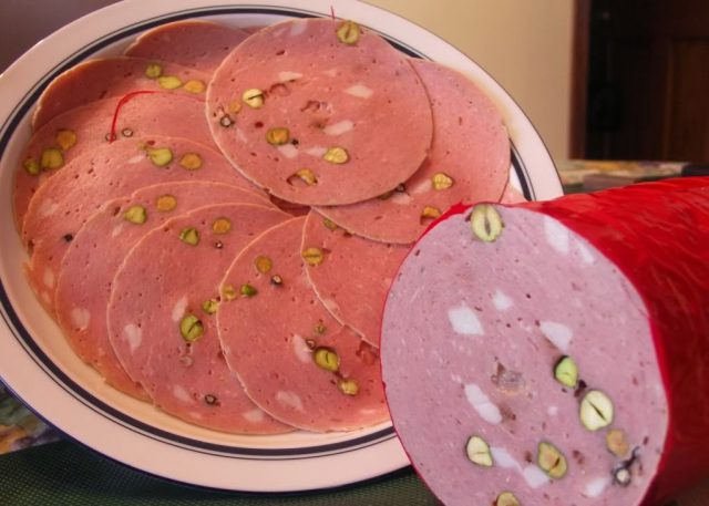 طريقة عمل المرتديلا