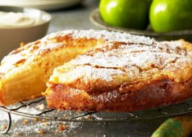 طريقة عمل كيكة التفاح