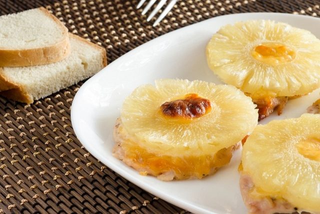 طريقة عمل خبز الأناناس