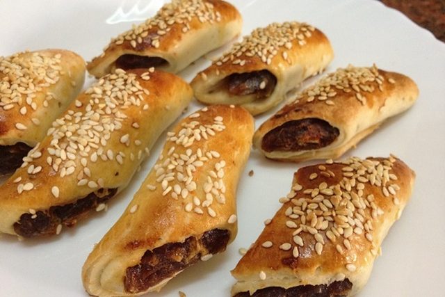 طريقة عمل أصابع التمر