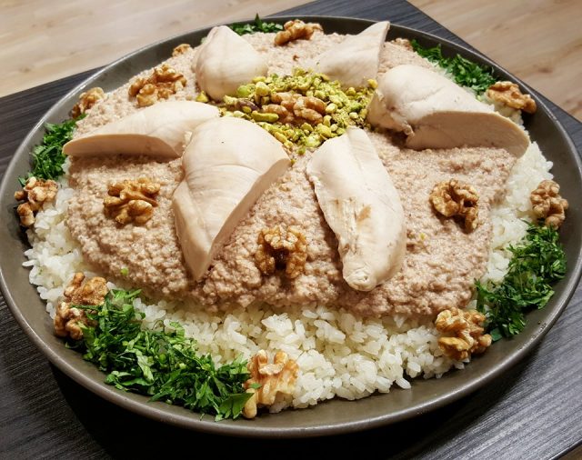 طريقة عمل الدجاج بالشركسية