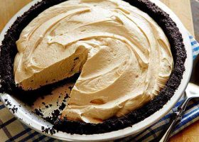 طريقة عمل فطيرة الشكولاتة وزبده الفول السوداني