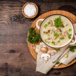 طريقة عمل شوربة لسان العصفور بالمشروم