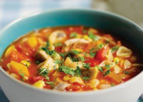 طريقة عمل شوربة المنسترونى