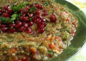 طريقة عمل الباباغنوج بالفلفل الأحمر المشوي