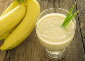 طريقة عمل الموز باللبن