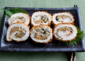 طريقة عمل رول الدجاج المحشى