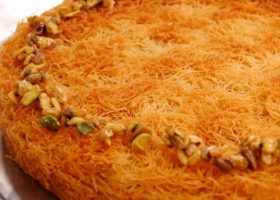 طريقة عمل كنافة بالمكسرات