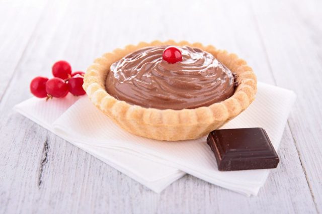 طريقة عمل قوالب تارت الشكولاتة بدون خبز