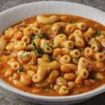 طريقة عمل شوربة العدس والمكرونة