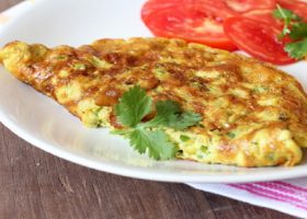 طريقة عمل أومليت البيض بالبطاطس