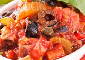 طريقة عمل يخنى اللحم بالباذنجان