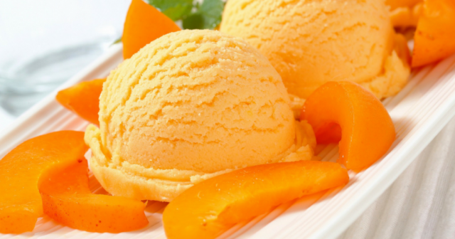 طريقة عمل أيس كريم الخوخ