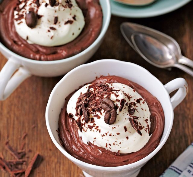 طريقة عمل بافرواز الشكولاتة والقهوة