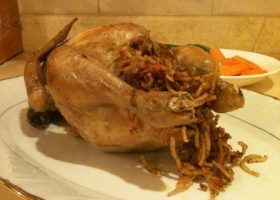 طريقة عمل دجاج محشي بالمكرونة
