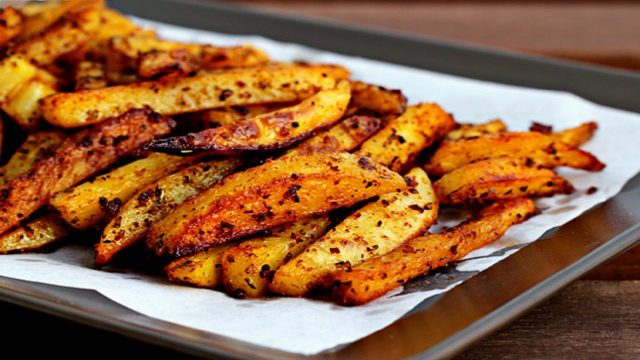 طريقة عمل بطاطس محمرة فى الفرن