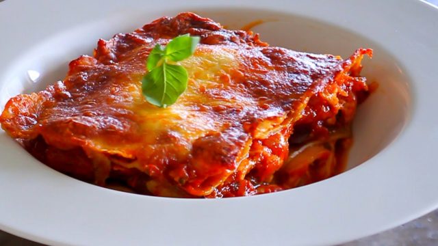 طريقة عمل لازانيا المسقعة