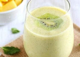 طريقة عمل عصير الكيوي و الموز والتفاح