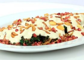 طريقة عمل فتة السبانخ