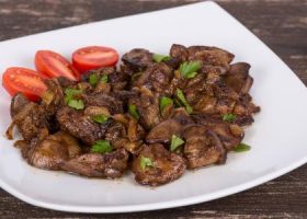 طريقة عمل كلاوى مع صوص المستردة