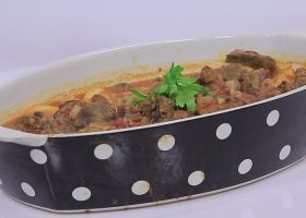 طريقة عمل البطاطس بالكبد والقوانص في الفرن