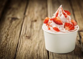 طريقة عمل آيس كريم الزبادي