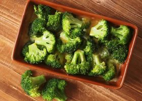 طريقة عمل بروكلى بالثوم والزبدة