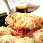 طريقة عمل دجاج بارميزان بصوص الطماطم