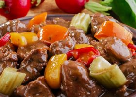 طريقة عمل طاجن اللحم الضانى مع الخضر