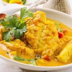 طريقة عمل سمك فيلية مع صوص الكارى