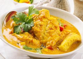 طريقة عمل سمك فيلية مع صوص الكارى