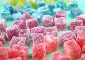 طريقة عمل الملبن الملون