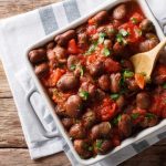 طريقة عمل الفول بالطماطم