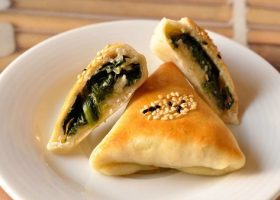 طريقة عمل فطائر السبانخ