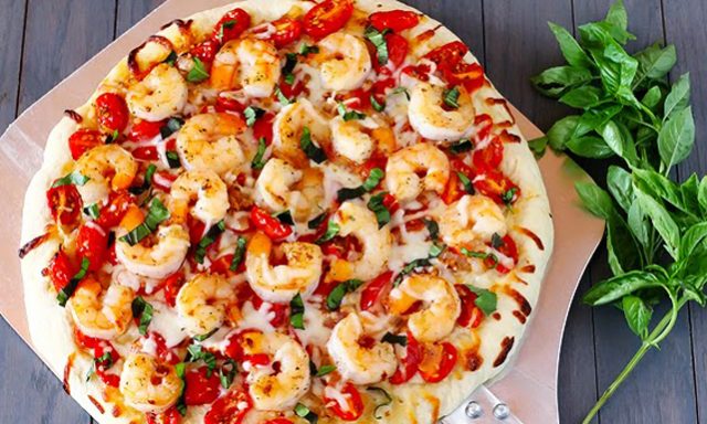طريقة عمل بيتزا الجمبرى والبيستو