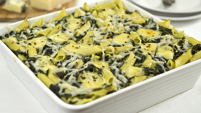 طريقة عمل مكرونة بالسبانخ