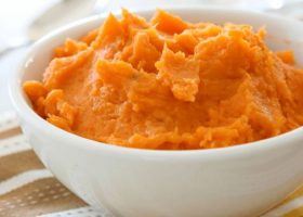 طريقة عمل بيورية البطاطا الحلوة