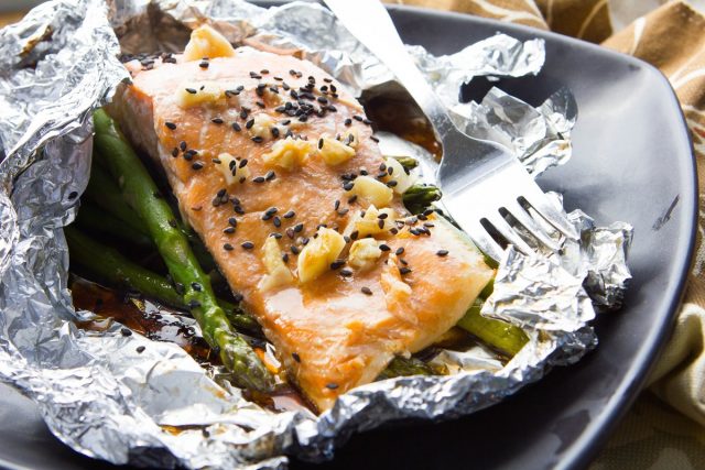 طريقة عمل فيلية السمك مع الهليون