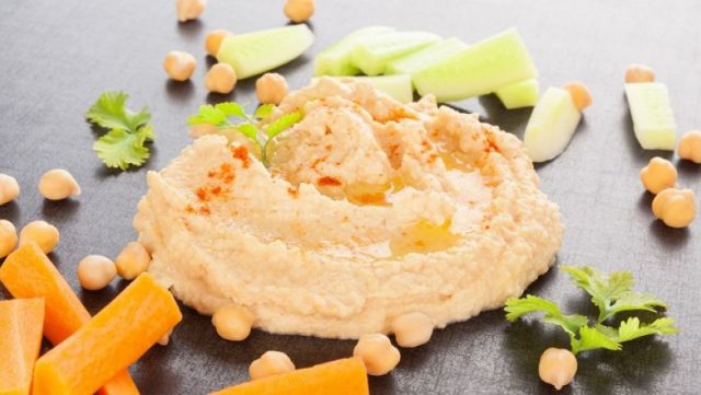 طريقة عمل سلطة الجزر بالطحينة