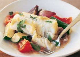 طريقة عمل لفائف فيلية السمك بالخضار