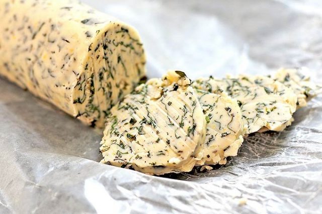 طريقة عمل صوص الزبد بالزعفران