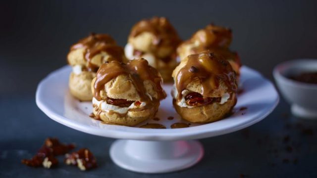 طريقة عمل كرات الشو بالكراميل