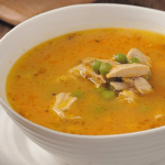 طريقة عمل شوربة الدجاج المشوي في الفرن