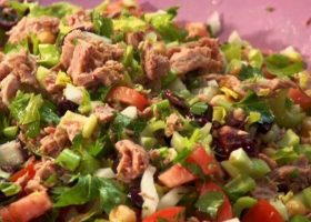 طريقة عمل تونة بالخضروات