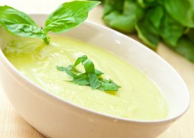 طريقة عمل شوربة كوسة بالنعناع