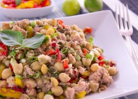 طريقة عمل سلطة التونة و الحمص